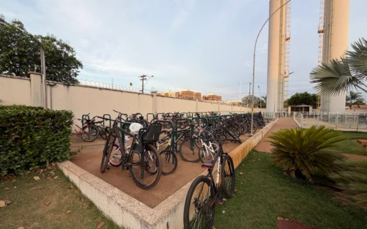 Apartamento com 2 Quartos na 402 N