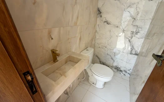 Sobrado com 4 Quartos na 305 Norte