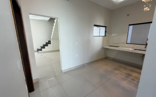 Sobrado com 4 Quartos na 305 Norte