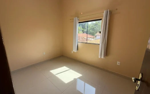 Sobrado com 4 Quartos na 305 Norte