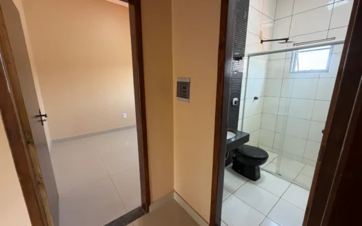 Sobrado com 4 Quartos na 305 Norte